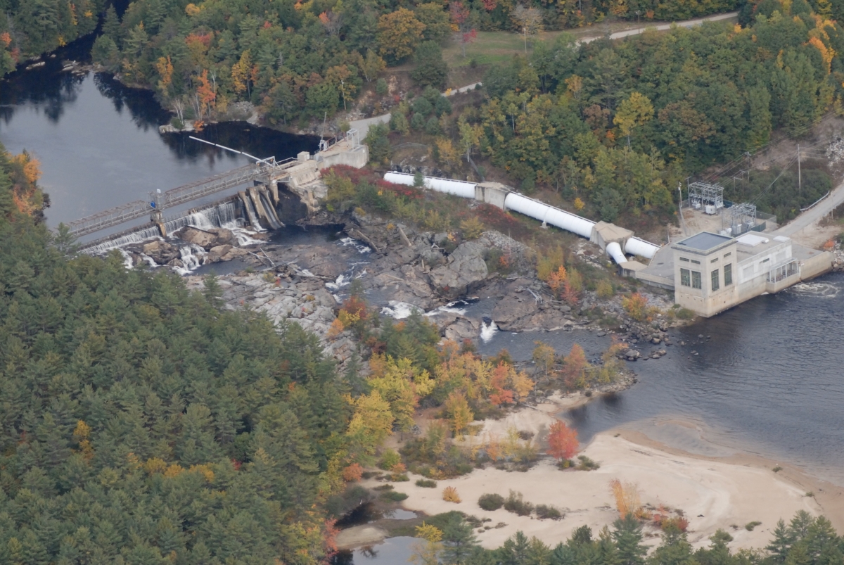 Hiram dam on the Saco River in Maine